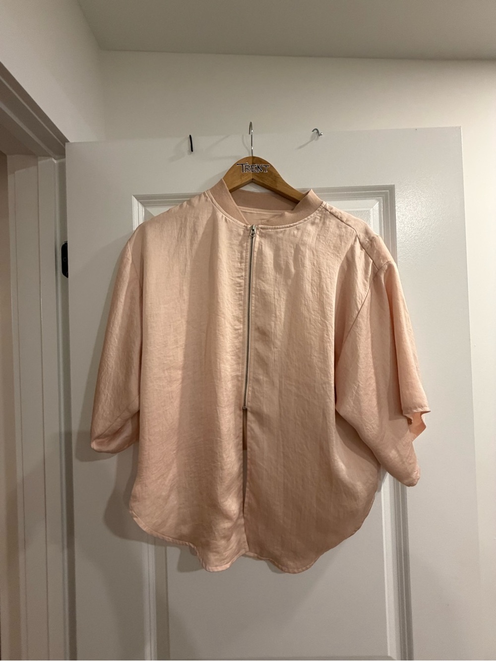 Relaxed Peach Short-Sleeve Zip-Front Women's Top